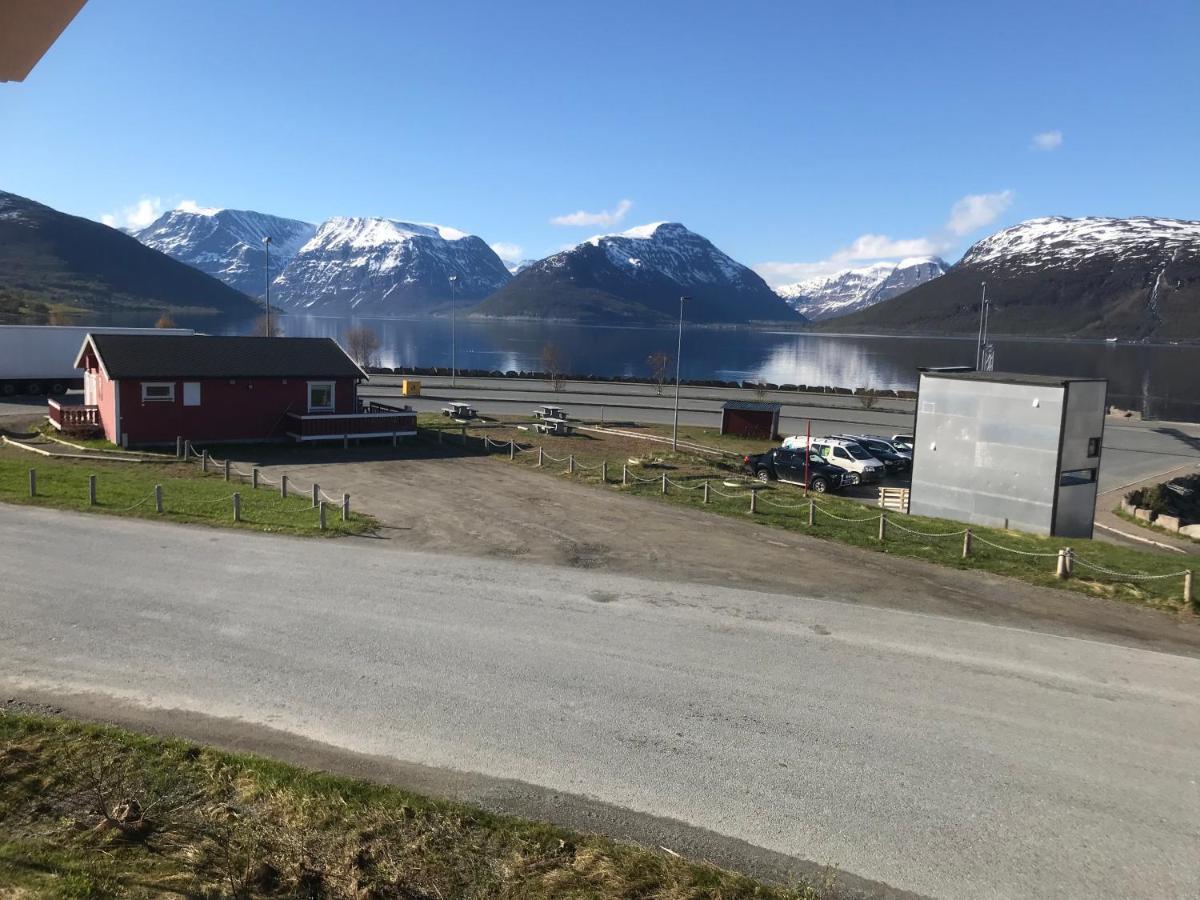 Lyngenfjord Gammelhotell Olderdalen Εξωτερικό φωτογραφία